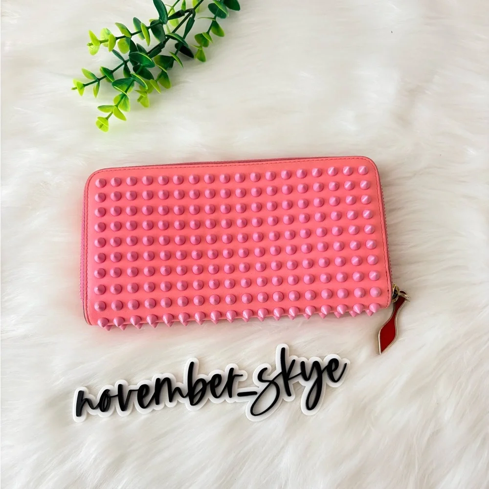 Christian Louboutin‎ Panettone Bubble Gum Pink Studded Zippy Wallet - Picture 3 of 16